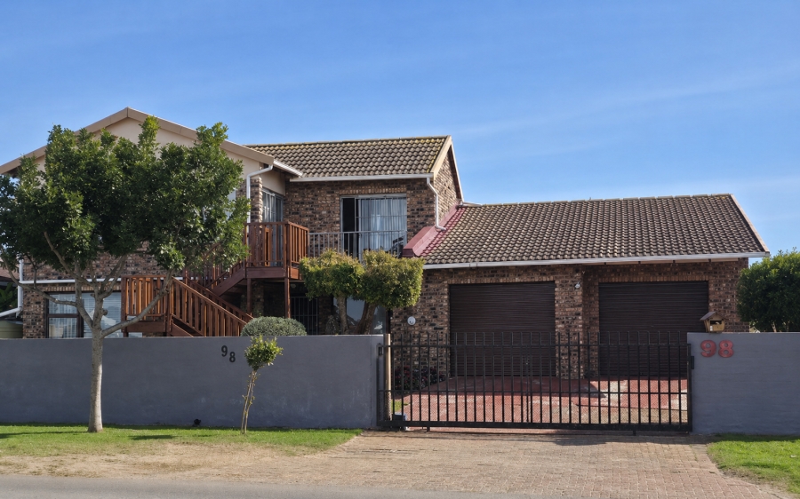 3 Bedroom Property for Sale in Wavecrest Eastern Cape